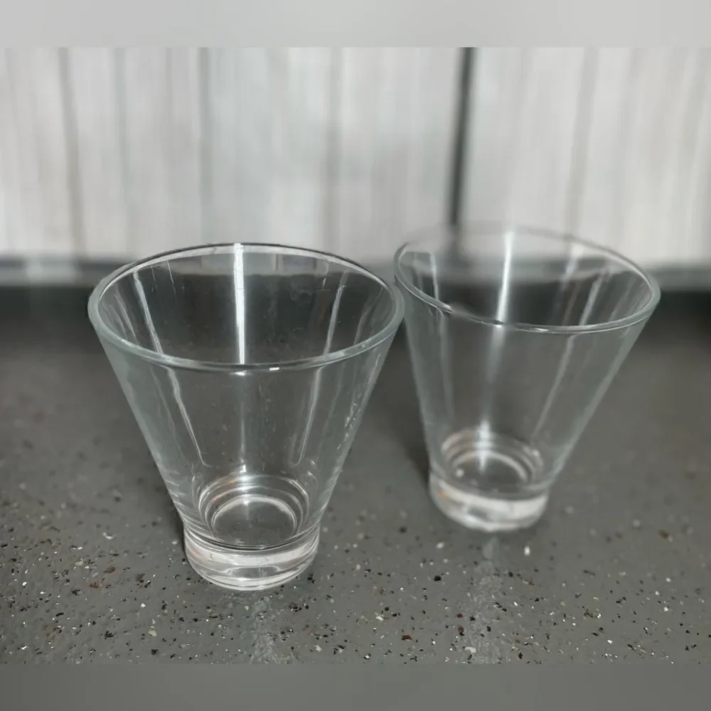 4 NEW! Ultimate Holiday Serving Set Includes Glass Pitcher Stir Stick & 2 Glasse